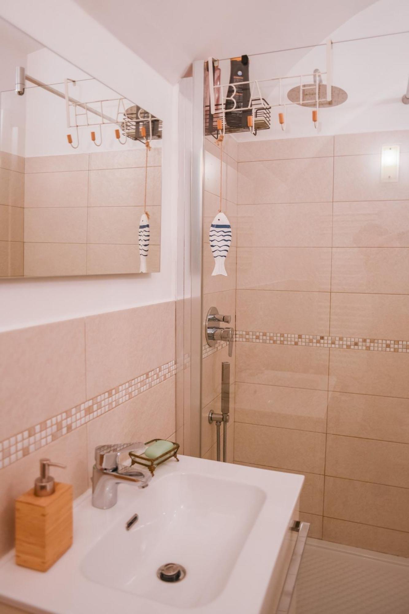 Casa Nel Cuore Della Citta Apartment Rapallo Bagian luar foto