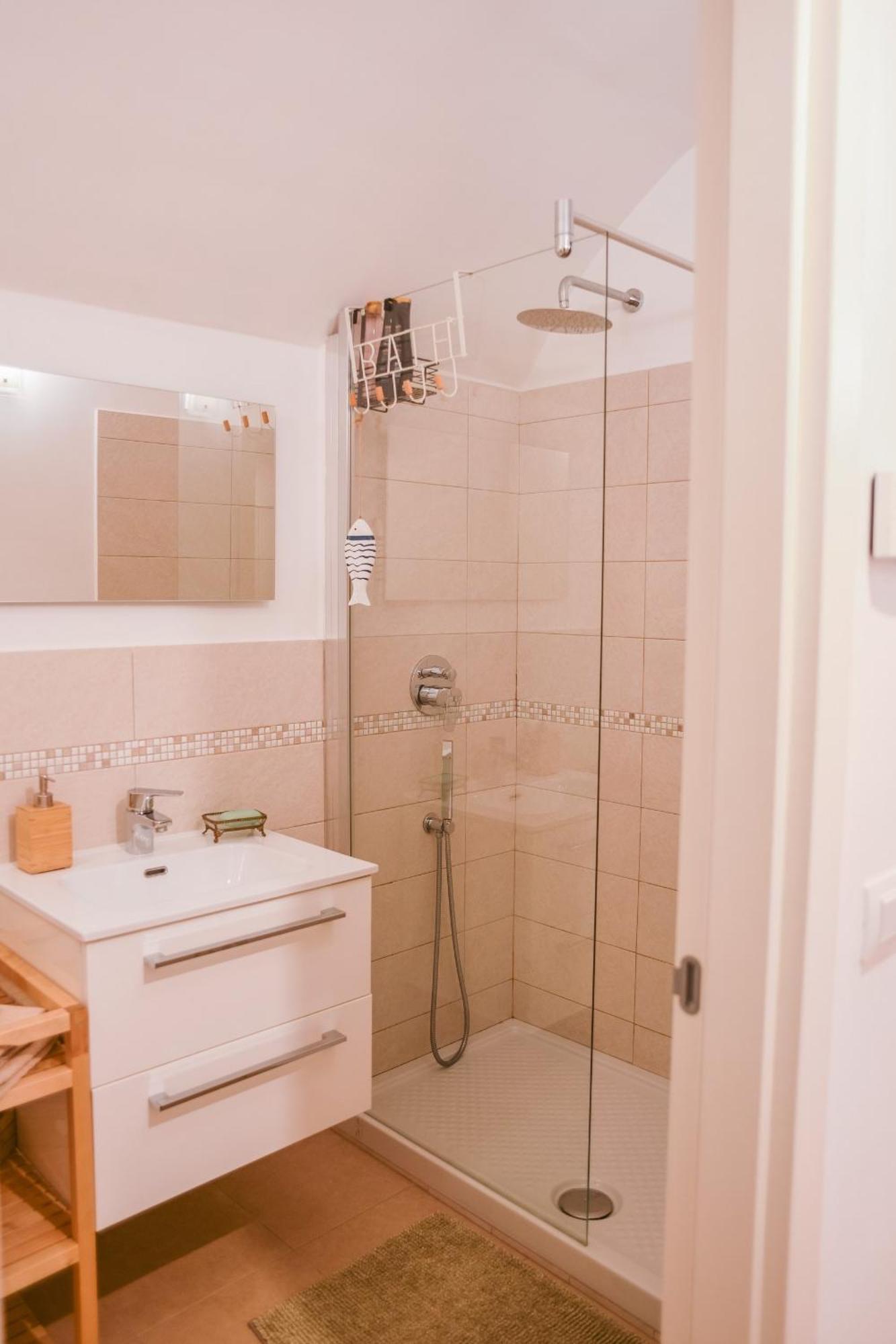 Casa Nel Cuore Della Citta Apartment Rapallo Bagian luar foto