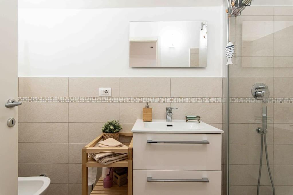 Casa Nel Cuore Della Citta Apartment Rapallo Bagian luar foto