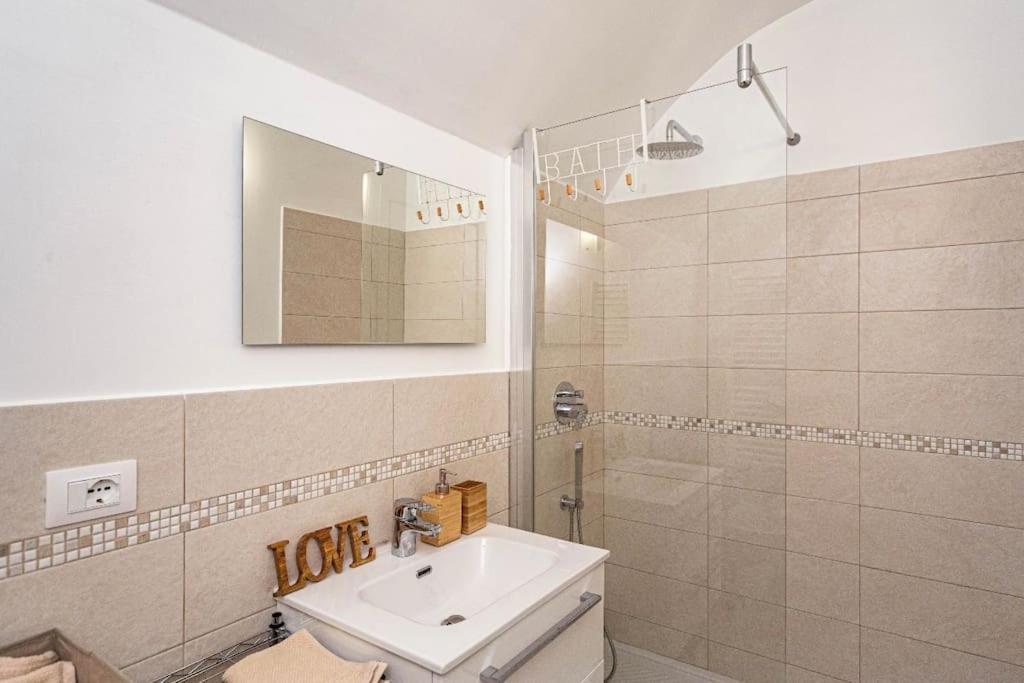 Casa Nel Cuore Della Citta Apartment Rapallo Bagian luar foto